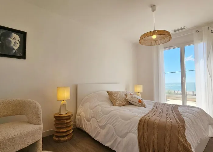 Unique En Front De Mer! Astrea Et Sa Piscine Фронтиньян