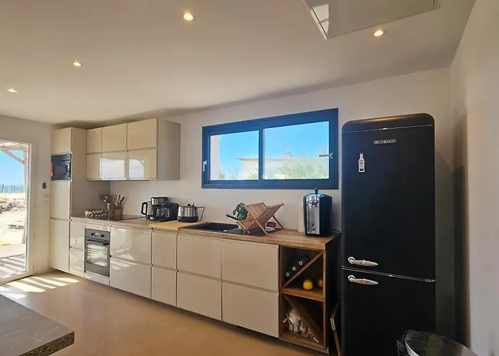 Вилла Unique En Front De Mer! Astrea Et Sa Piscine Фронтиньян